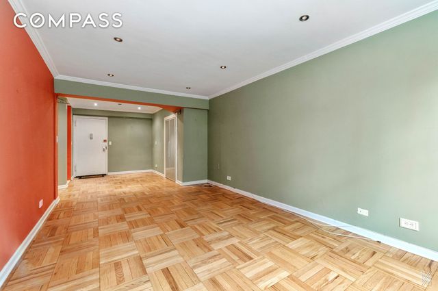 3345 90th St Apt 1K, New York City, NY 11372