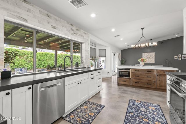 9062 E SHEENA Drive, Scottsdale, AZ 85260