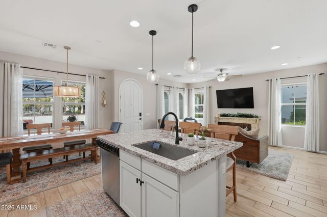 2477 W MARKET Place 4, Chandler, AZ 85248