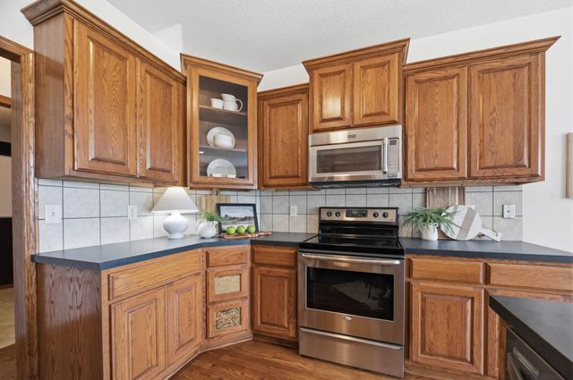 14012 W Highland Springs Ct, Wichita, KS 67235