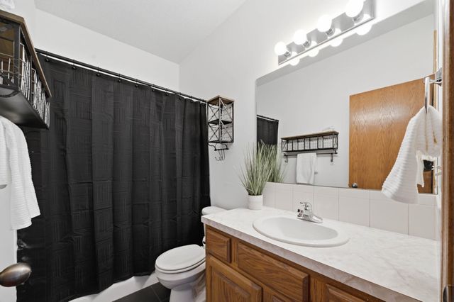 14012 W Highland Springs Ct, Wichita, KS 67235