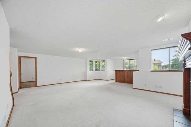 14012 W Highland Springs Ct, Wichita, KS 67235