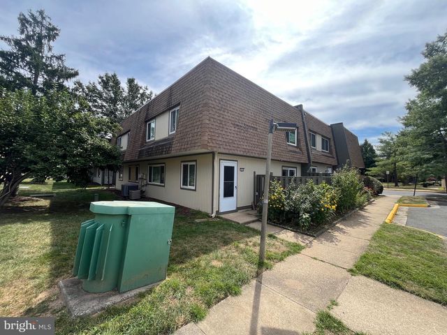 3828 MONTE VISTA PL #102B, Alexandria, VA 22309