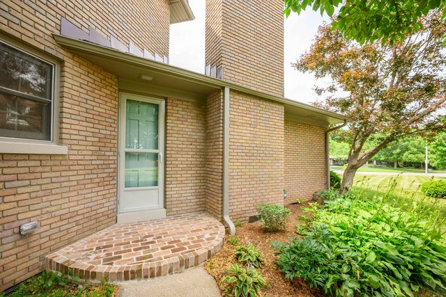 804 Old Dobbin Road, Lexington, KY 40502