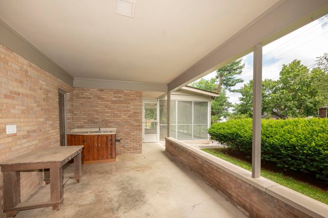 804 Old Dobbin Road, Lexington, KY 40502