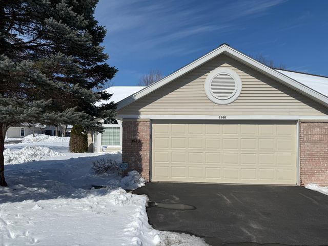 1940 Topaz Pointe Lane SW, Rochester, MN 55902