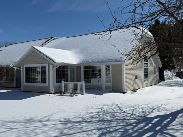 1940 Topaz Pointe Lane SW, Rochester, MN 55902