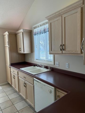 1940 Topaz Pointe Lane SW, Rochester, MN 55902