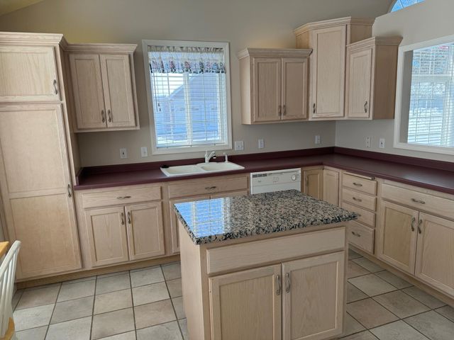 1940 Topaz Pointe Lane SW, Rochester, MN 55902