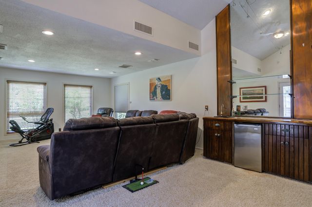 5018 92nd Street, Lubbock, TX 79424