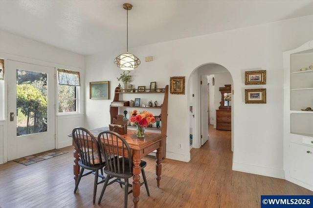 2090 4th St NE, Salem, OR 97301