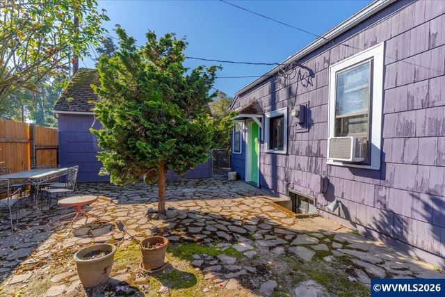 2090 4th St NE, Salem, OR 97301