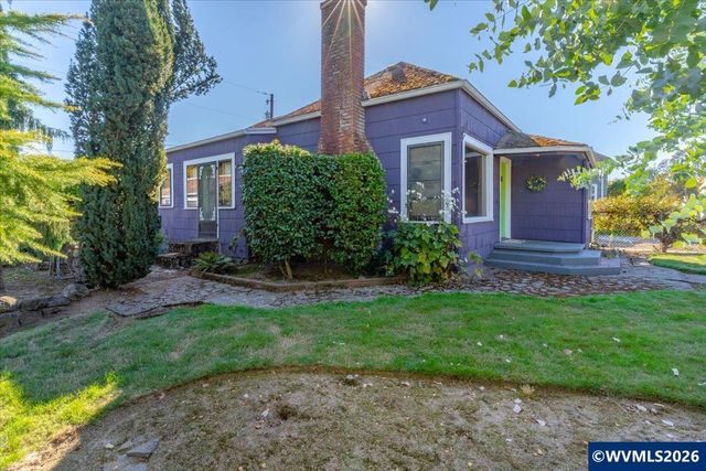 2090 4th St NE, Salem, OR 97301