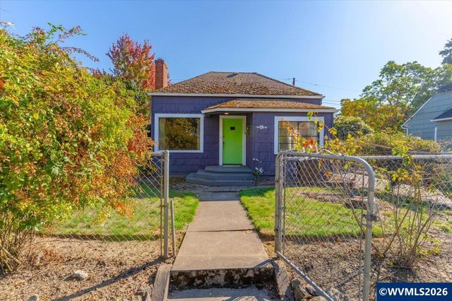 2090 4th St NE, Salem, OR 97301