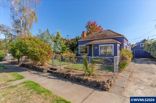 2090 4th St NE, Salem, OR 97301