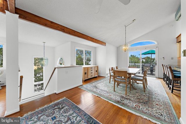 20 E 8TH ST, Barnegat Light, NJ 08006