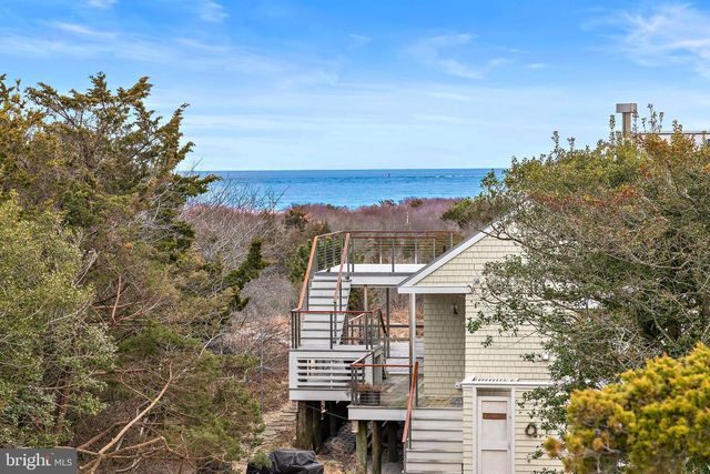 20 E 8TH ST, Barnegat Light, NJ 08006
