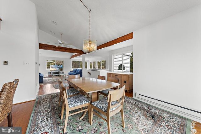 20 E 8TH ST, Barnegat Light, NJ 08006