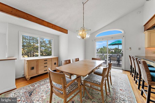 20 E 8TH ST, Barnegat Light, NJ 08006