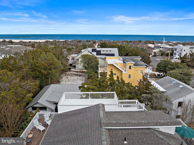 20 E 8TH ST, Barnegat Light, NJ 08006