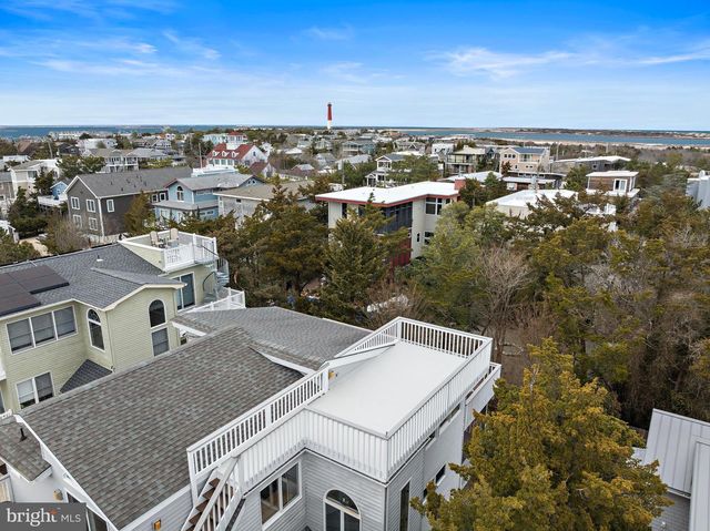 20 E 8TH ST, Barnegat Light, NJ 08006