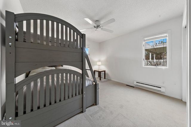 20 E 8TH ST, Barnegat Light, NJ 08006