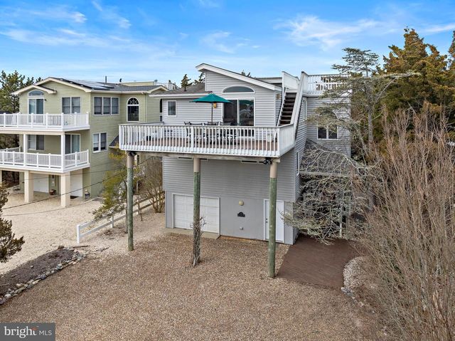20 E 8TH ST, Barnegat Light, NJ 08006