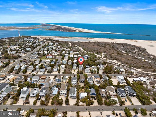 20 E 8TH ST, Barnegat Light, NJ 08006