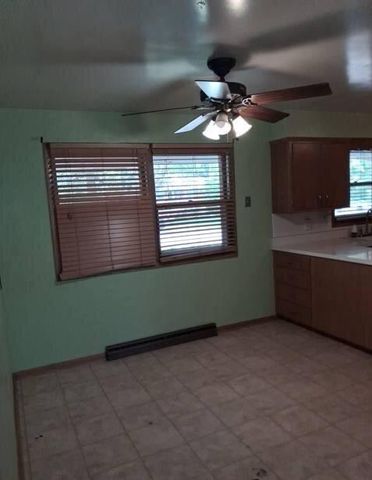 6005 Greenleaf BOULEVARD, Mount Pleasant, WI 53406