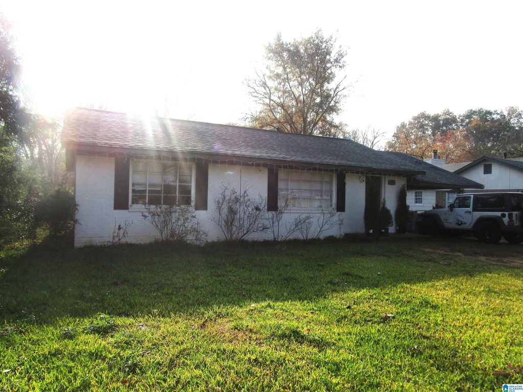 1505 COLLIER DRIVE, Midfield, AL 35228