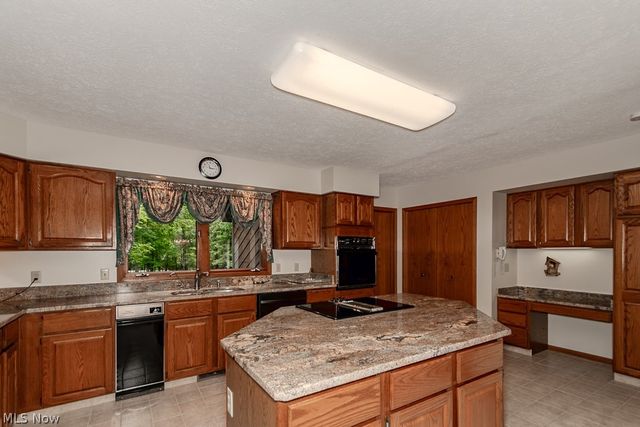 9731 Riverwood Lane, Auburn, OH 44023