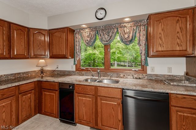 9731 Riverwood Lane, Auburn, OH 44023