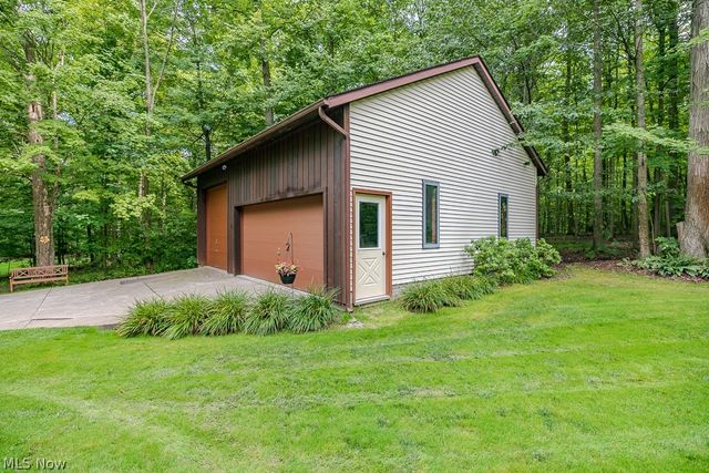 9731 Riverwood Lane, Auburn, OH 44023