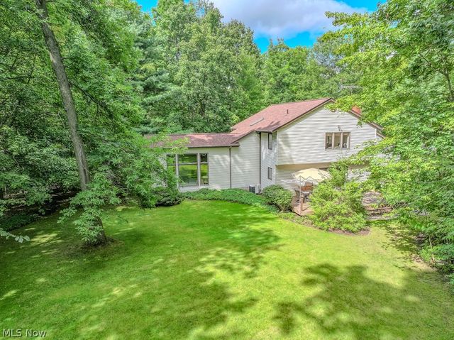 9731 Riverwood Lane, Auburn, OH 44023