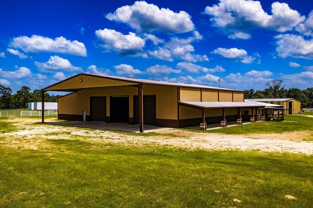 838 State Highway 150, New Waverly, TX 77358
