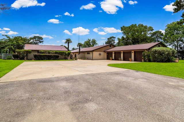 838 State Highway 150, New Waverly, TX 77358