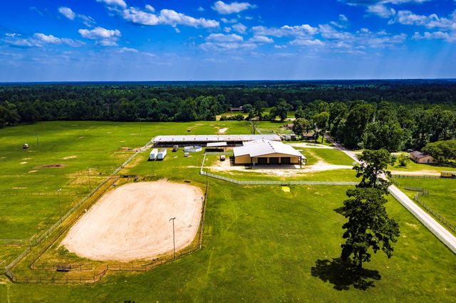 838 State Highway 150, New Waverly, TX 77358