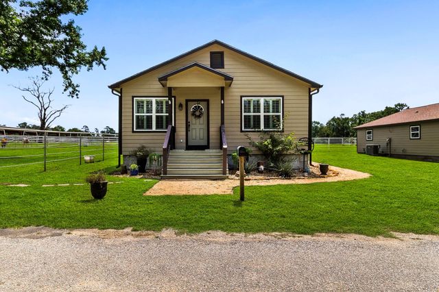 838 State Highway 150, New Waverly, TX 77358