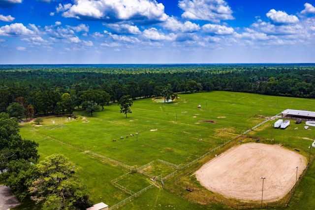 838 State Highway 150, New Waverly, TX 77358