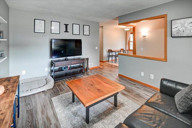 328 Rutland Avenue, Brooklyn, WI 53521