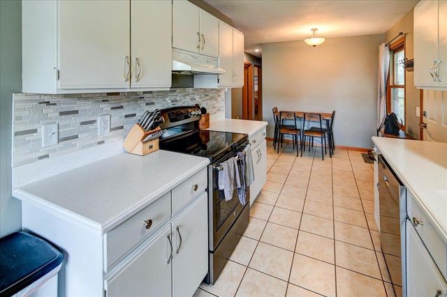 328 Rutland Avenue, Brooklyn, WI 53521