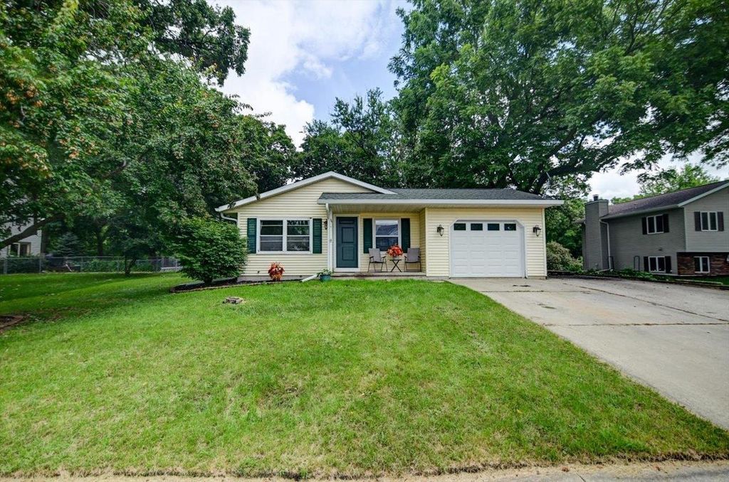 328 Rutland Avenue, Brooklyn, WI 53521