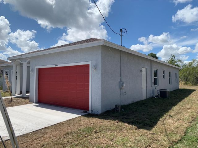 5810 NW Coosa Drive, Port St. Lucie, Port St Lucie, FL 34986