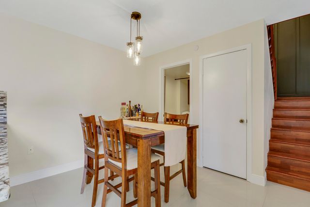 2404 24th Way, West Palm Beach, FL 33407