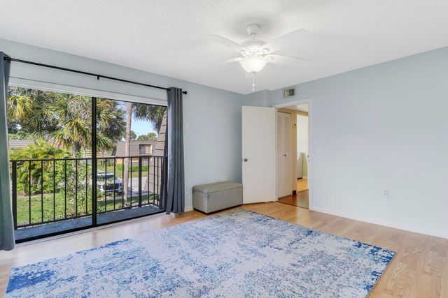 2404 24th Way, West Palm Beach, FL 33407