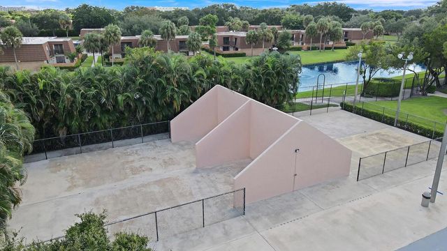 2404 24th Way, West Palm Beach, FL 33407