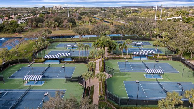 2404 24th Way, West Palm Beach, FL 33407