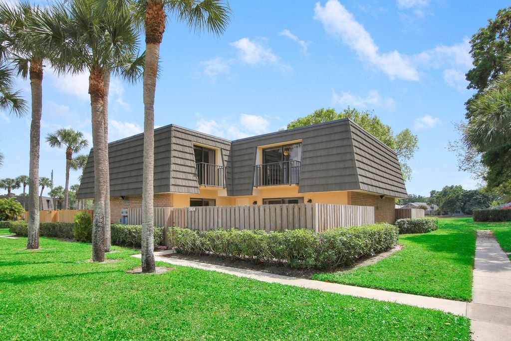 2404 24th Way, West Palm Beach, FL 33407