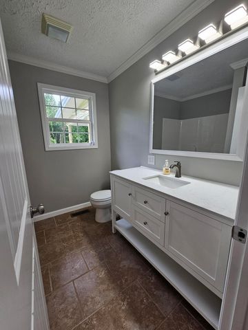 362 Forest Point Road, Monteagle, TN 37339