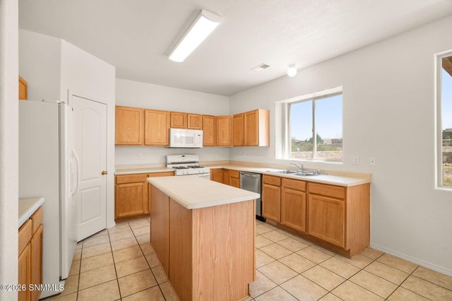 2472 Tuscan Hills Lane, Las Cruces, NM 88011